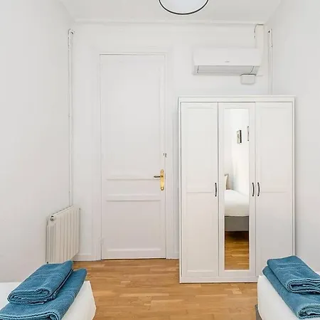 Canela Homes Fira Apartment Barcelona